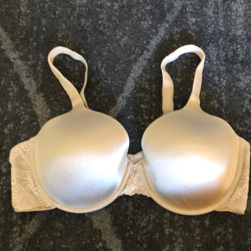 42 C Vanity Fair bra